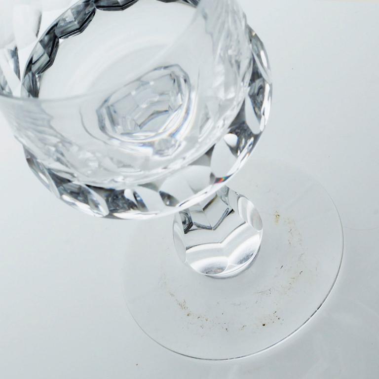 A glass tableware set of 22 pcs by Göran Wärff for Kosta, second half of the 20th century.