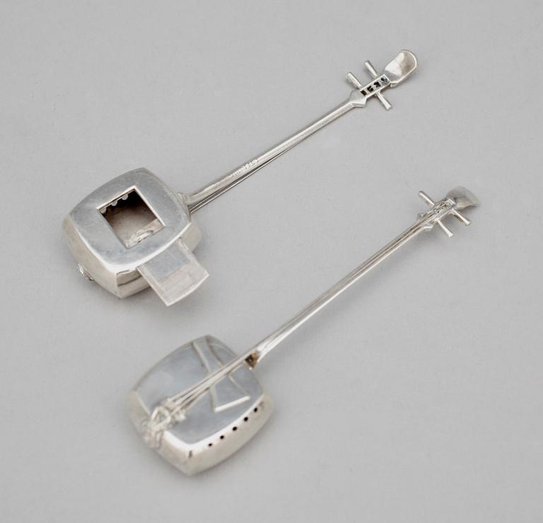 STRÖARE FÖR SALT OCH PEPPAR, sterlingsilver, Japan 1950-tal. Vikt 32 g.