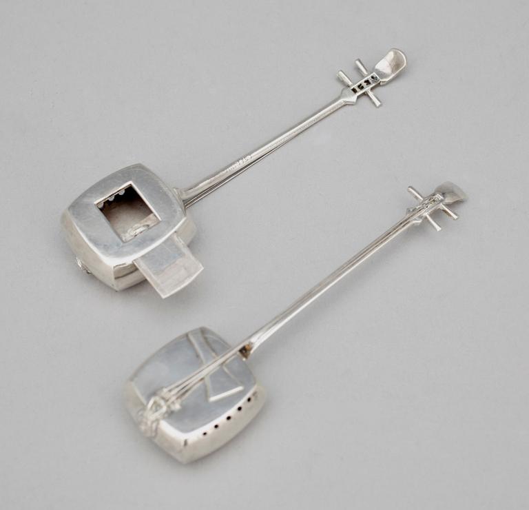 STRÖARE FÖR SALT OCH PEPPAR, sterlingsilver, Japan 1950-tal. Vikt 32 g.