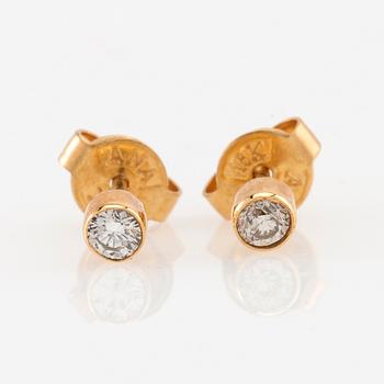 Earrings, a pair of 18K gold with diamonds.