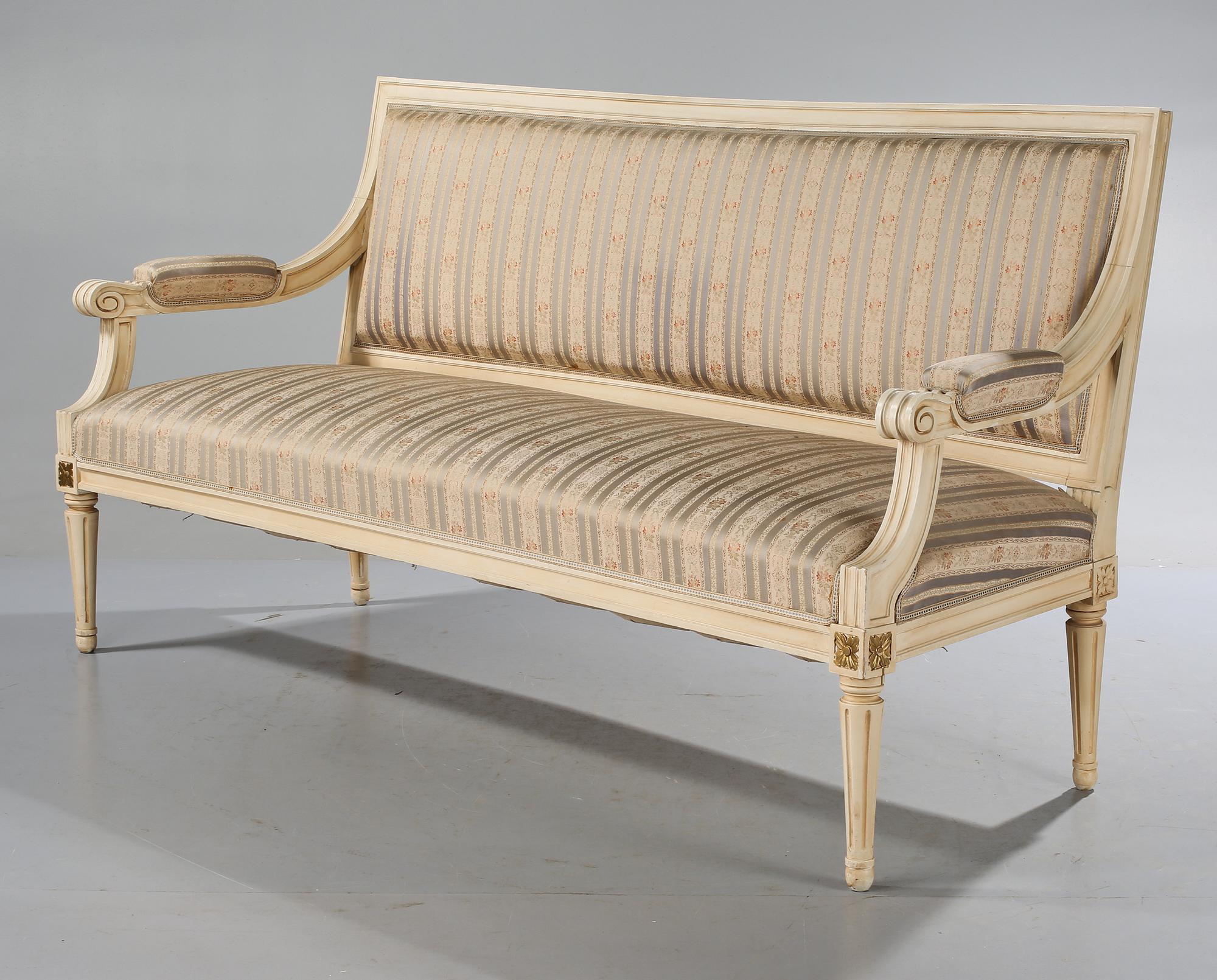 SOFFA, gustaviansk stil. Omkring sekelskiftet 1900.