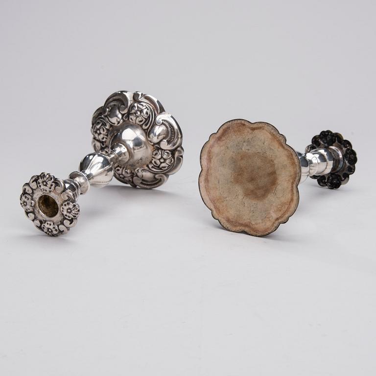 LJUSSTAKAR, ett par, silver, Åbo, 1963.