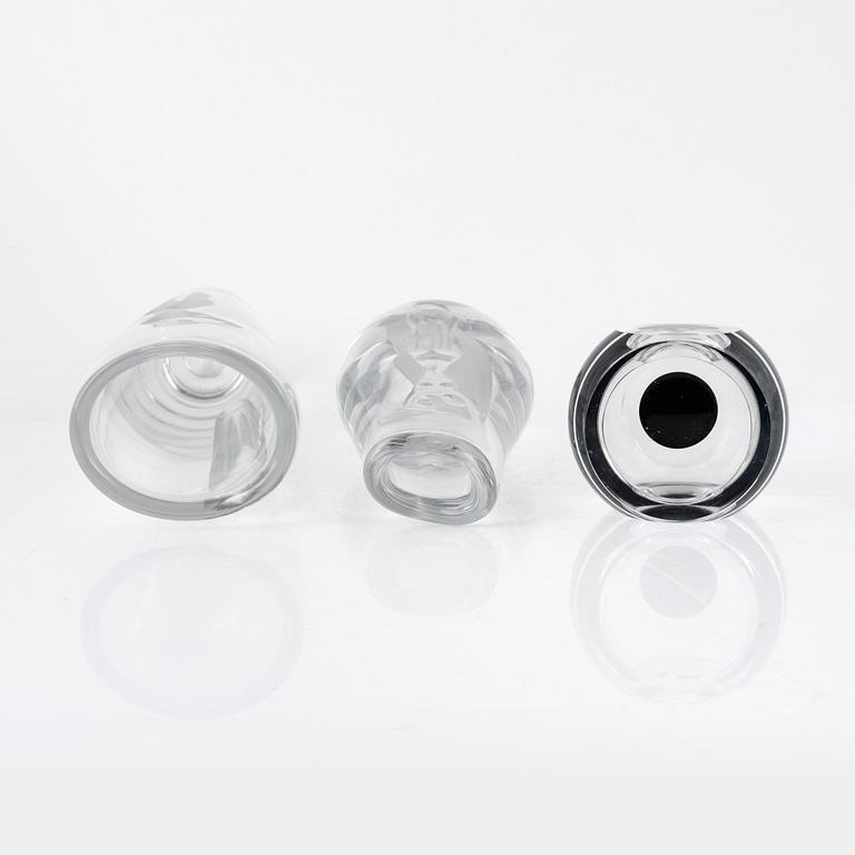 Vicke Lindstrand, a set of three vases, Kosta and Orrefors, Sweden.