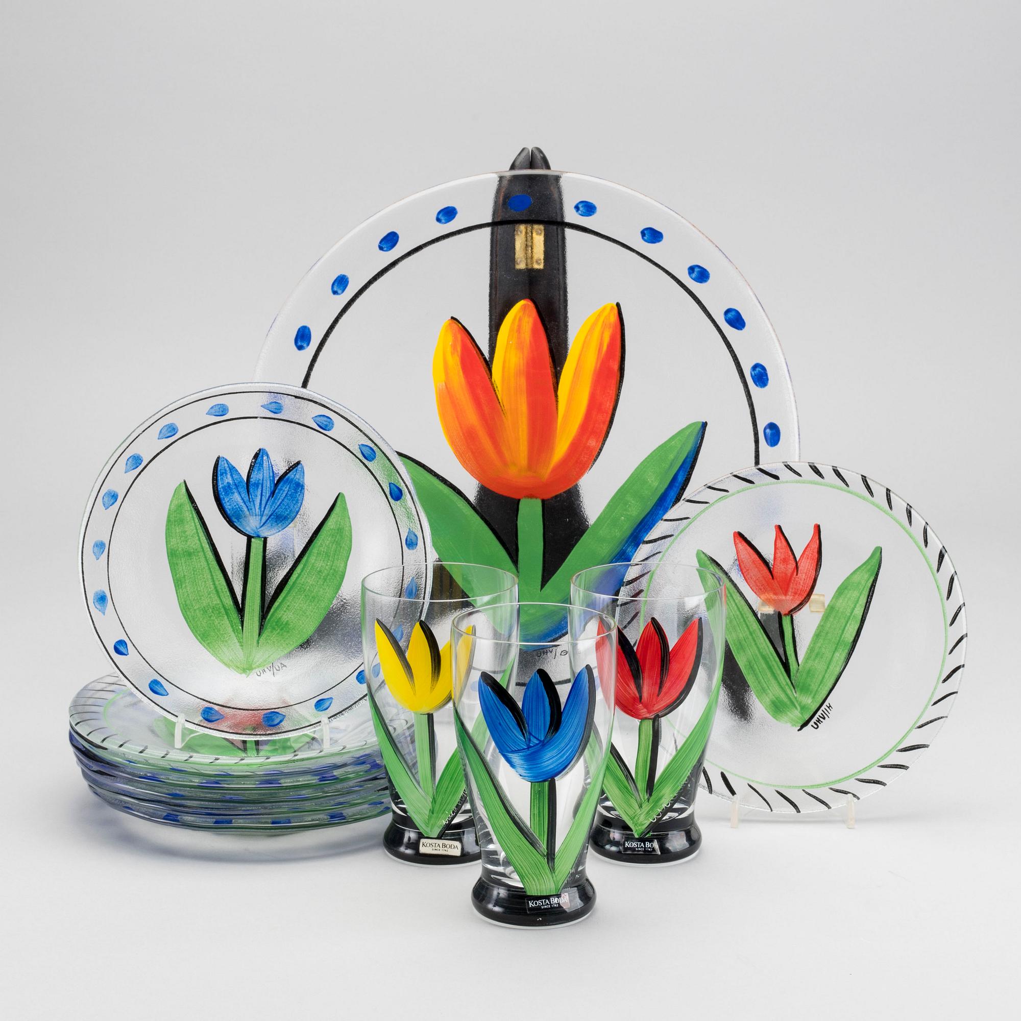 SERVISDELAR, 21 st, glas, "Tulipa", Ulrica Hydman-Vallien, Kosta Boda. sent 1900-tal.