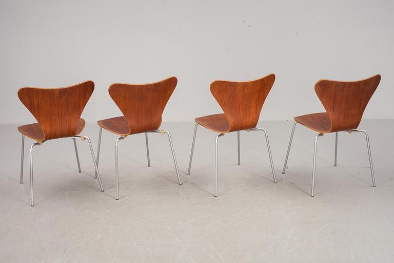 STOLAR, 4 st, "Sjuan", Arne Jacobsen för Fritz Hansen.