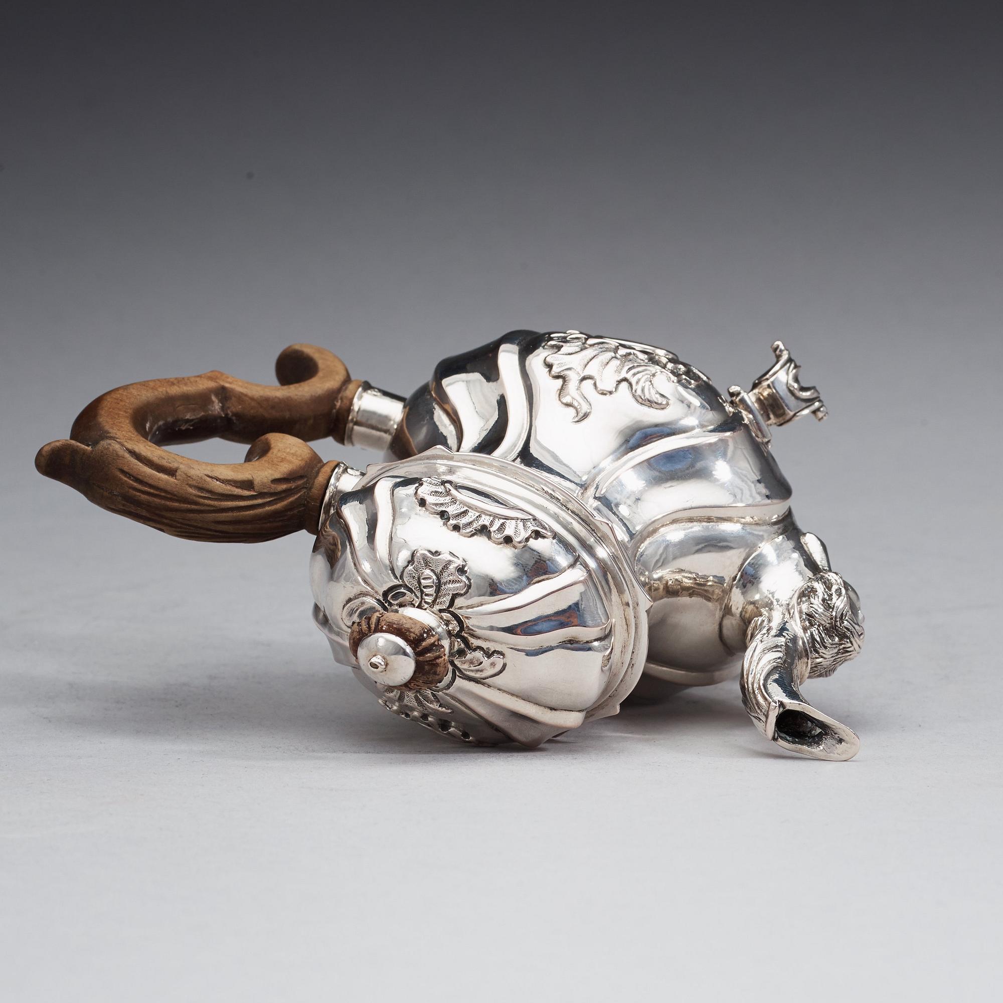 A Danish 18th century silver miniature tea-pot, marks of Jens Kjeldsen Sommerfeldt, Aalborg (1726-1767).