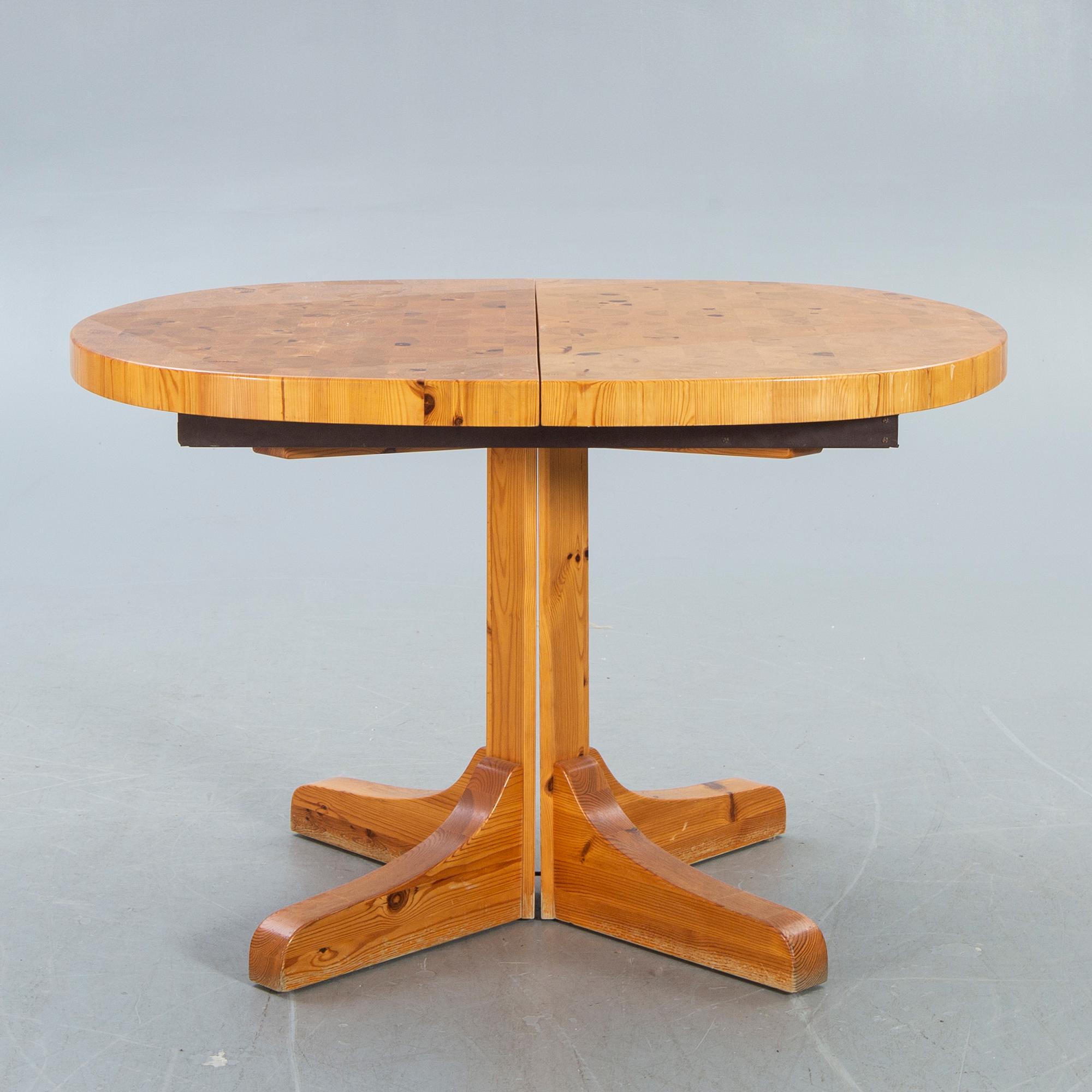 A five pcs Möbelmäster pine 1970s dining group.