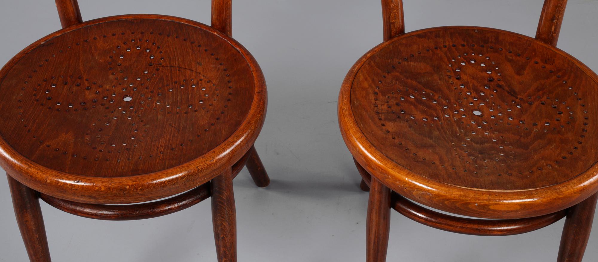 STOLAR, ett par, Thonet, 1900-talets första hälft.