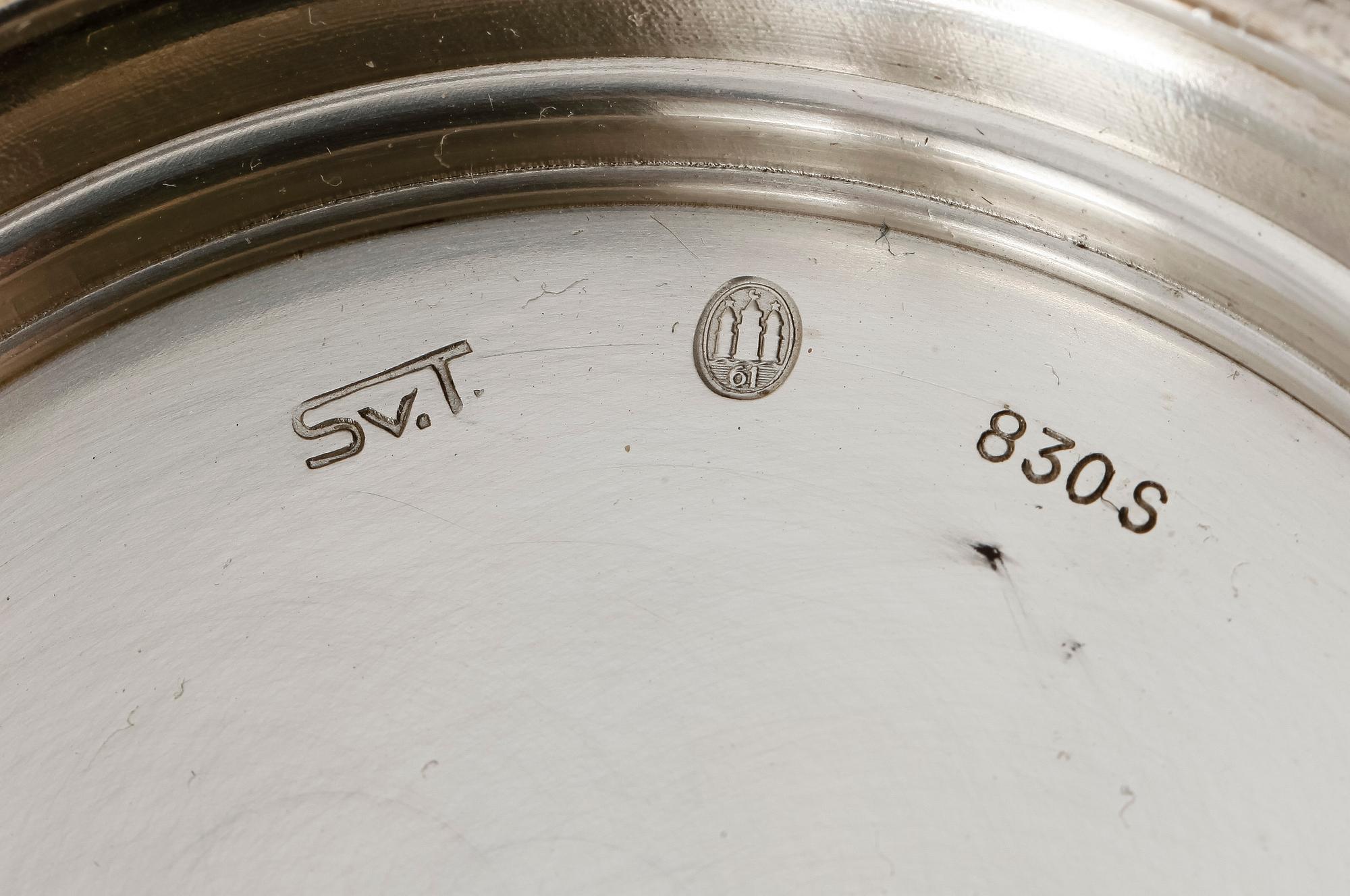 BÄGARE, 3 st, silver, bl a GABF, Stockholm. 1900-tal. Tot ca 1310 g.