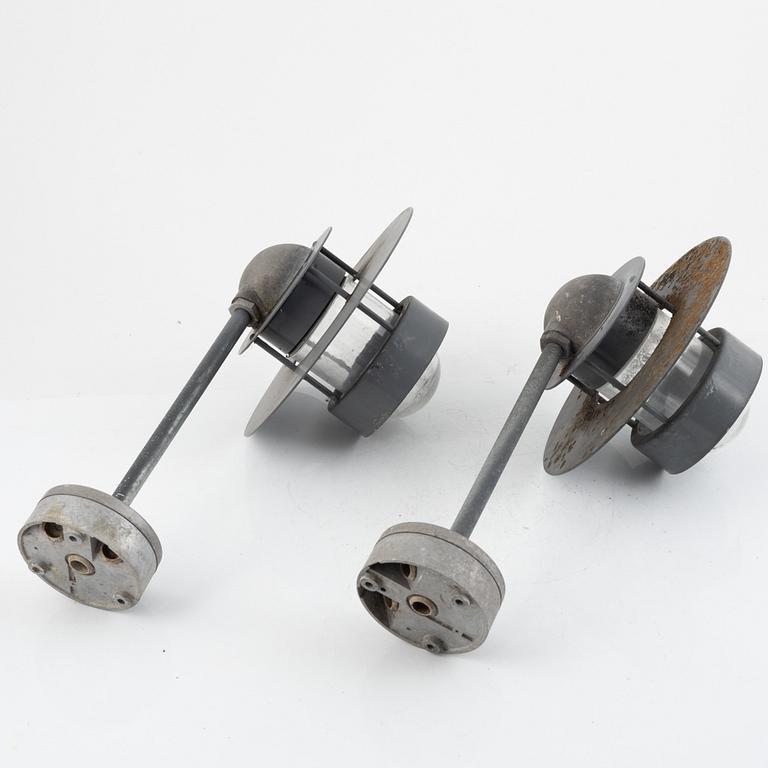 Jens Møller-Jensen, a pair of wall lamps, 'Albertslund', Louis Poulsen, Denmark.