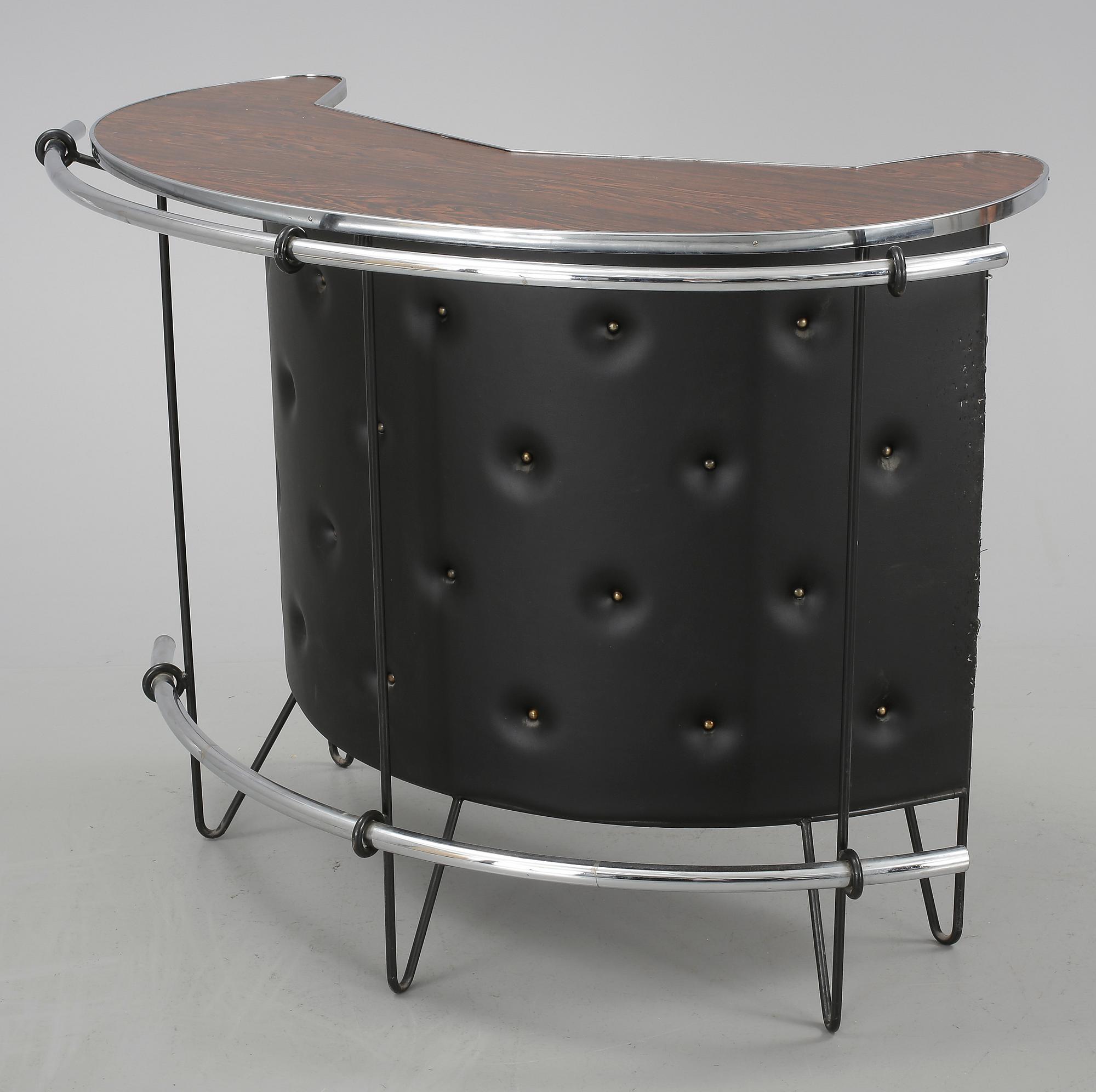 BARDISK och BARSTOLAR, 5 st, 1950-tal.