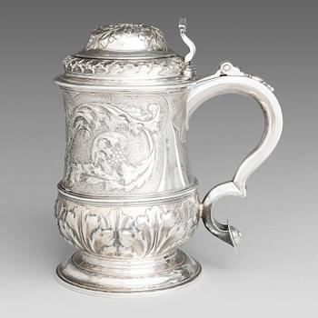 JOHN EDWARDS II, DRYCKESKANNA, sterling silver, London 1755.