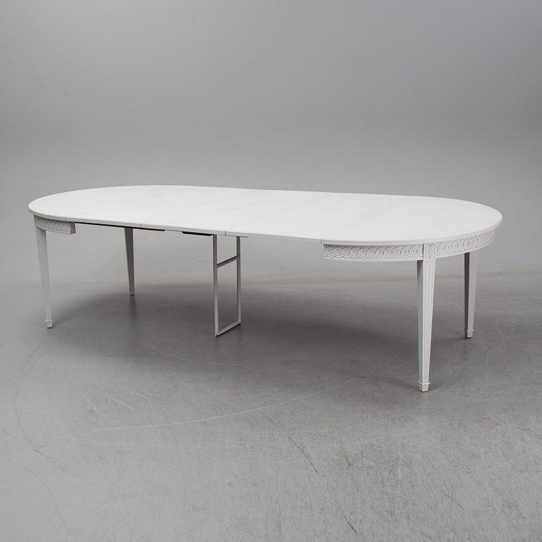 A mid 20th Century dinner table.