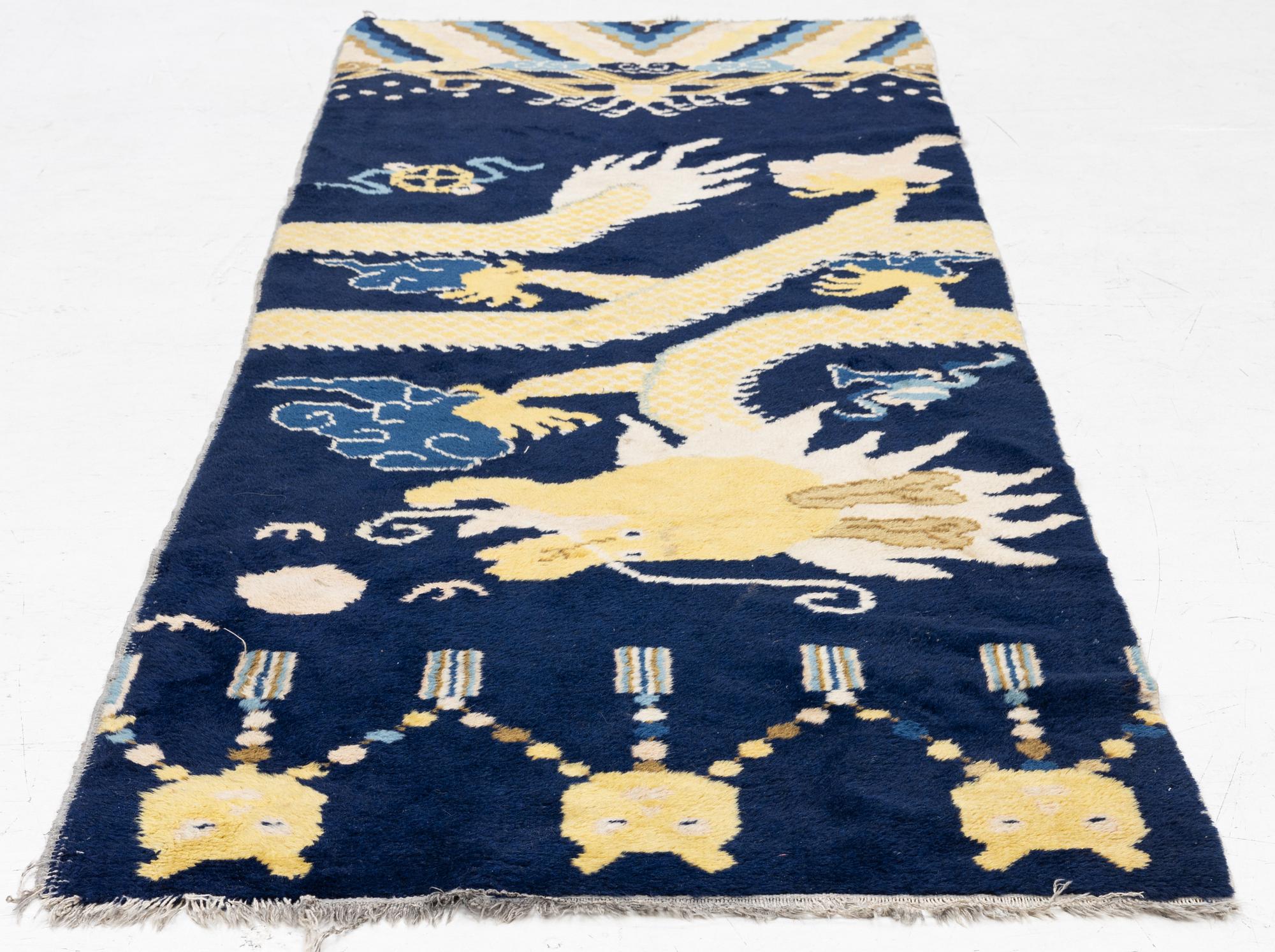 Pelarmatta, old Kina, ca 238 x 80 cm.