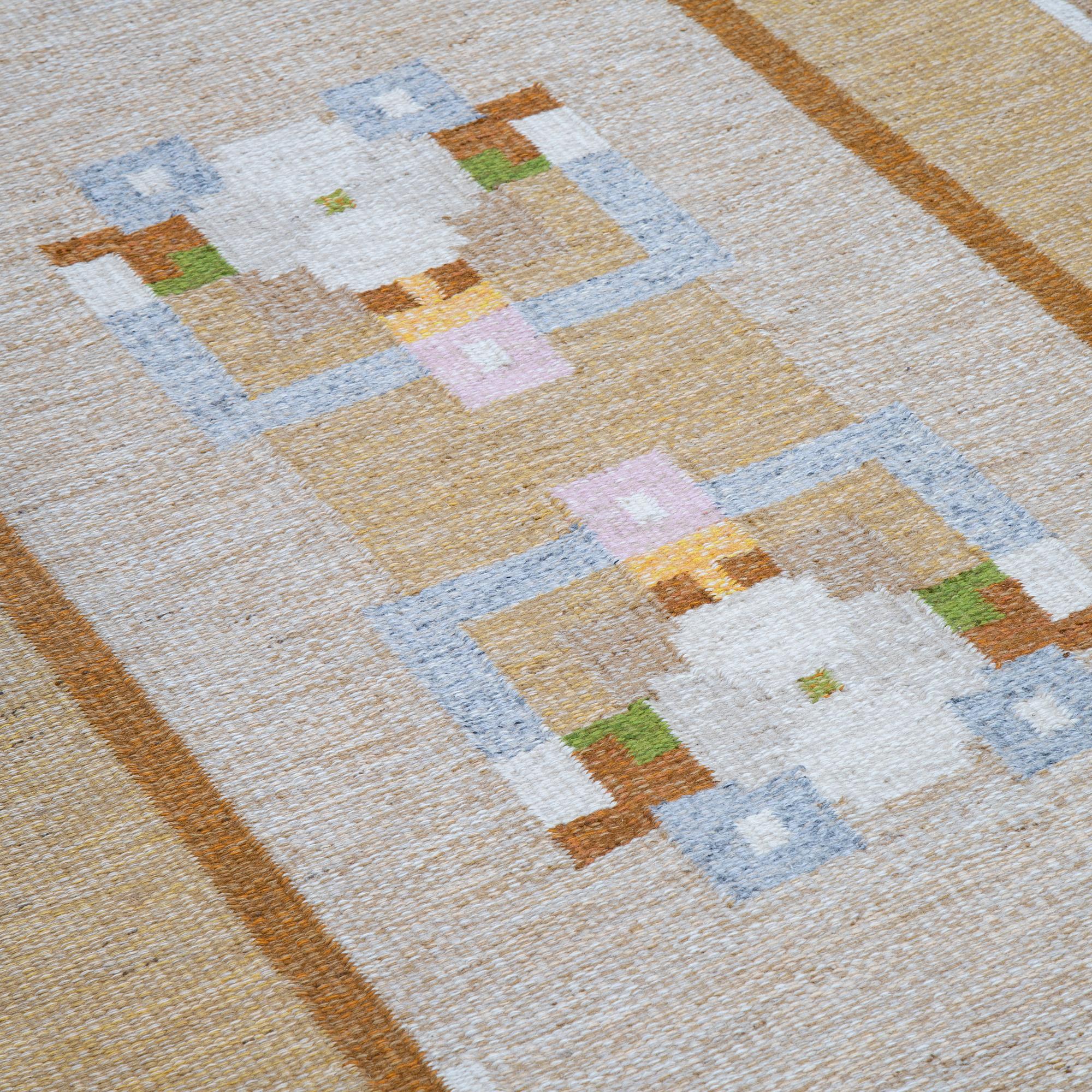 Ingegerd Silow, A carpet, flat weave, signerad, ca 234 x 168 cm.