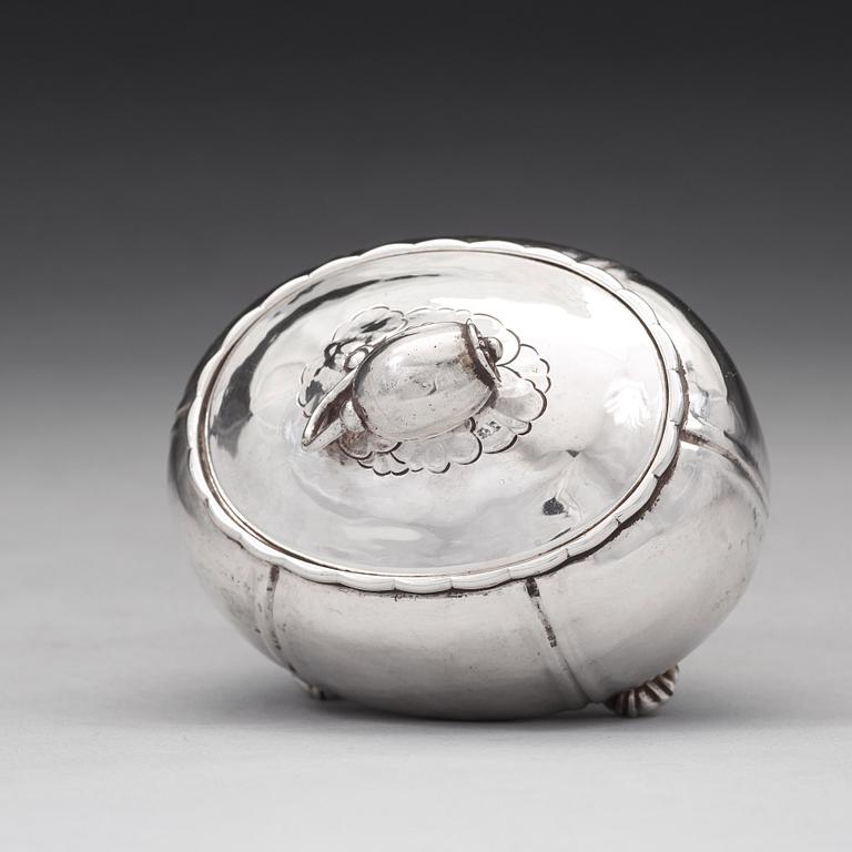 Georg Jensen, A Georg Jensen 800/1000 silver bonbonnière, Denmark 1919.