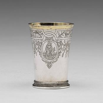 168. A German 17th century parcel-gilt silver beaker, mark of Andreas Pauli, Köln (1663-1669).