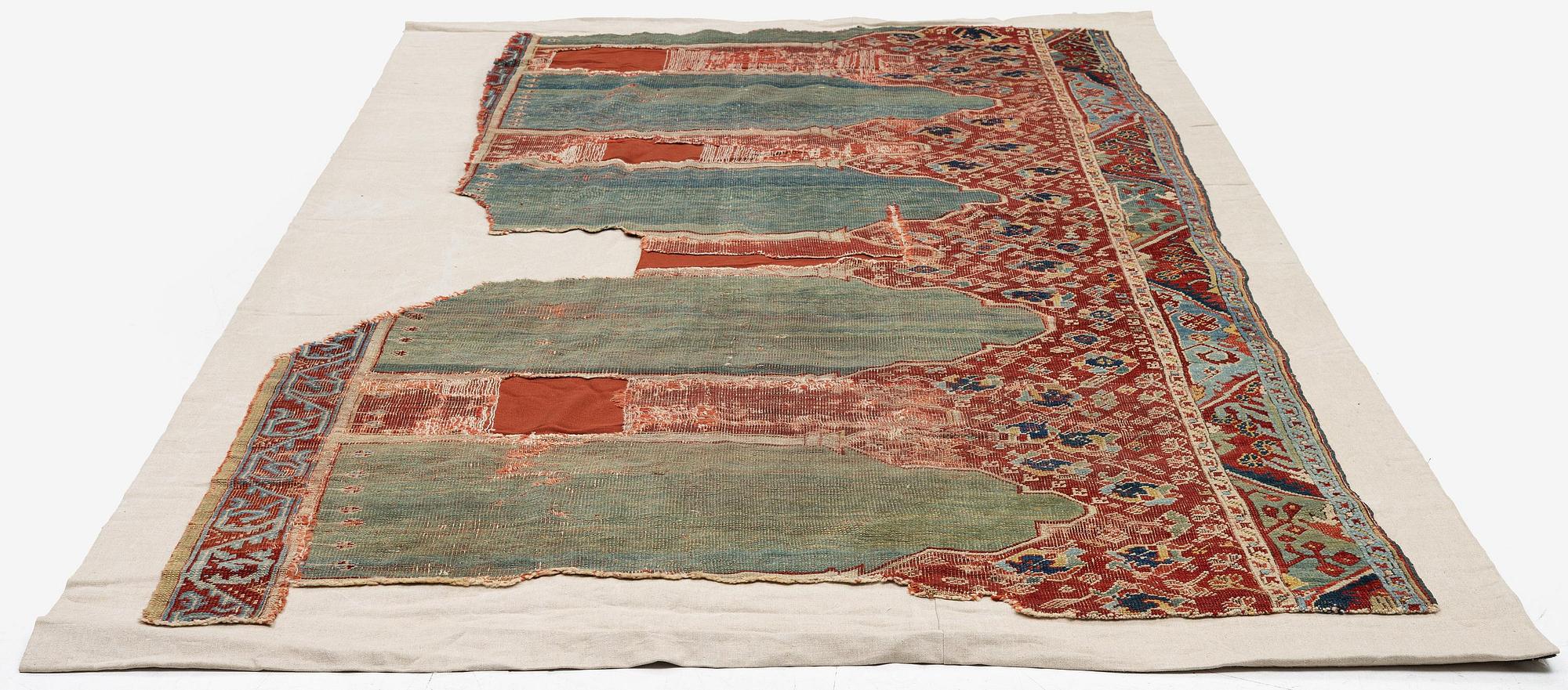An Ushak saf fragment, west Anatolia, 17th/18th century.