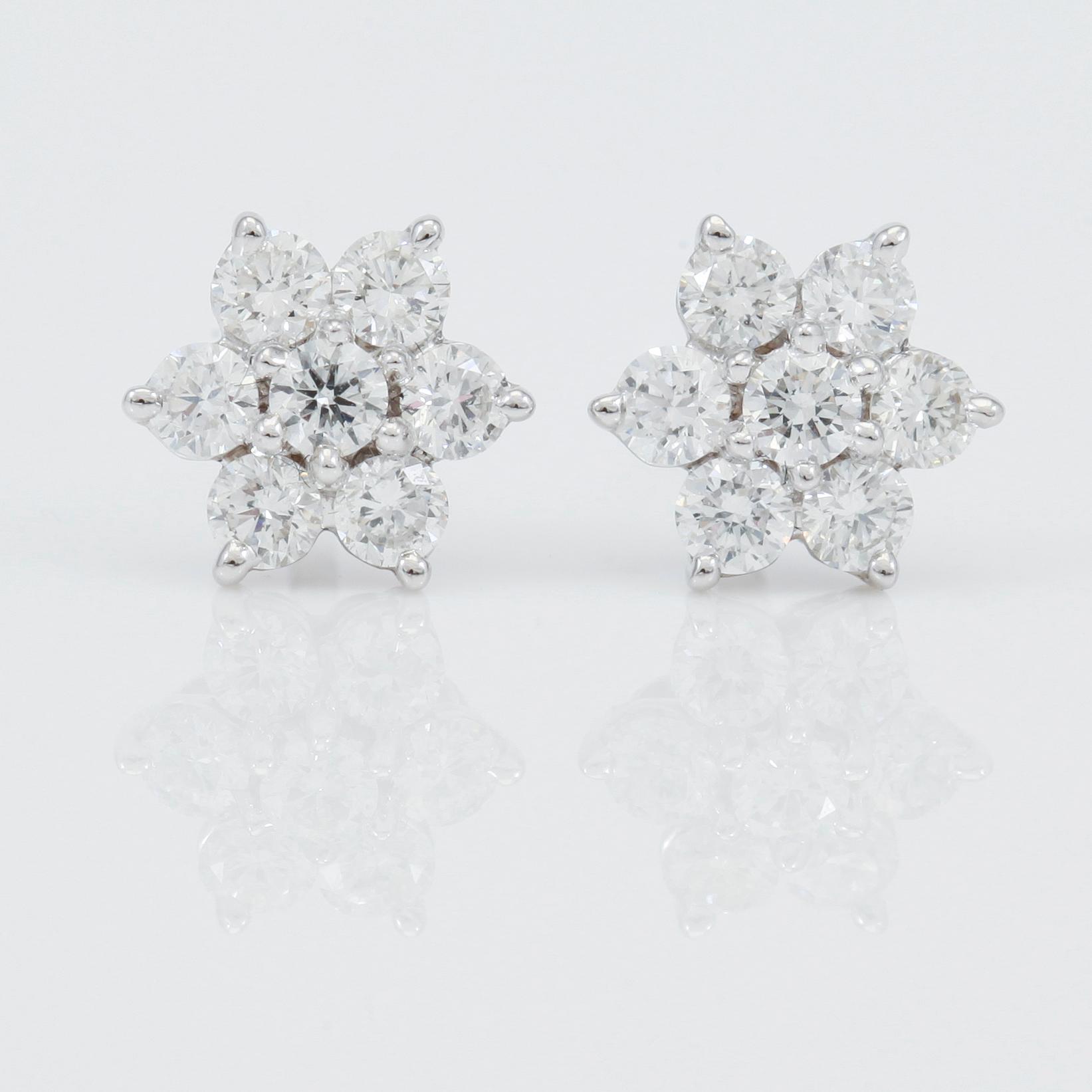 ÖRHÄNGEN, 1 par, briljantslipade diamanter totalt 0,47 ct.