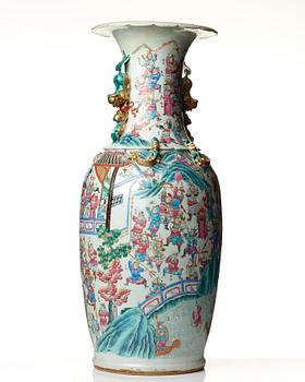 A massive famille rose Canton vase, Qing dynasty, 19th Century.