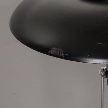 A FLOOR LAMP FROM GNOSJÖ KONSTSMIDE.