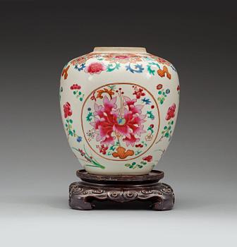 A famille rose jar, Qing dynasty, Qianlong (1736-95).