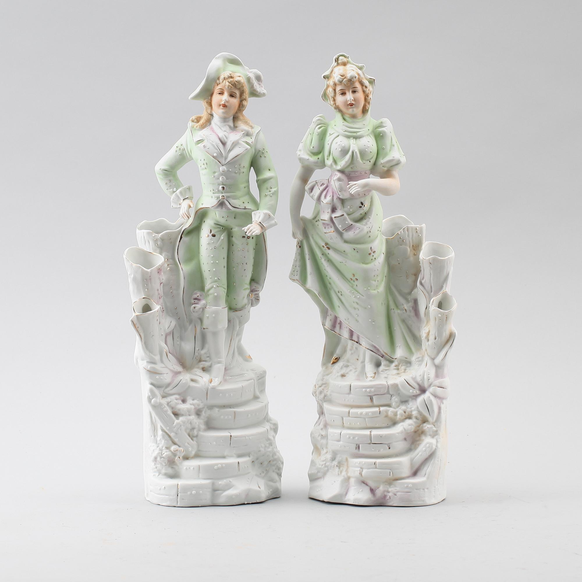FIGURER/VASER, 1 par, biskviporslin, 1900-talets första hälft.