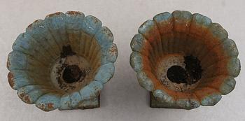 TRÄDGÅRDSURNOR, 1 par, gjutjärn, sent 1900-tal.