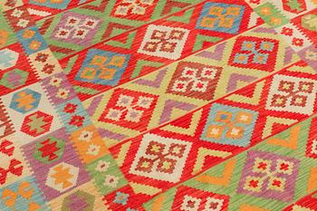 A CARPET, Kilim, ca 300 x 200 cm.