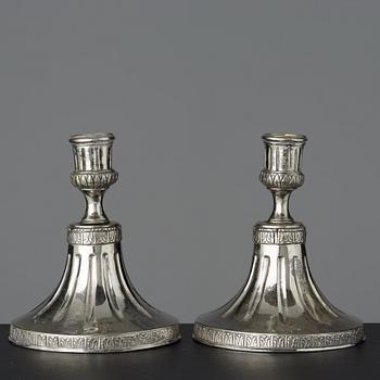 LJUSSTAKAR, ett par, gustavianska, 1700-talets slut.