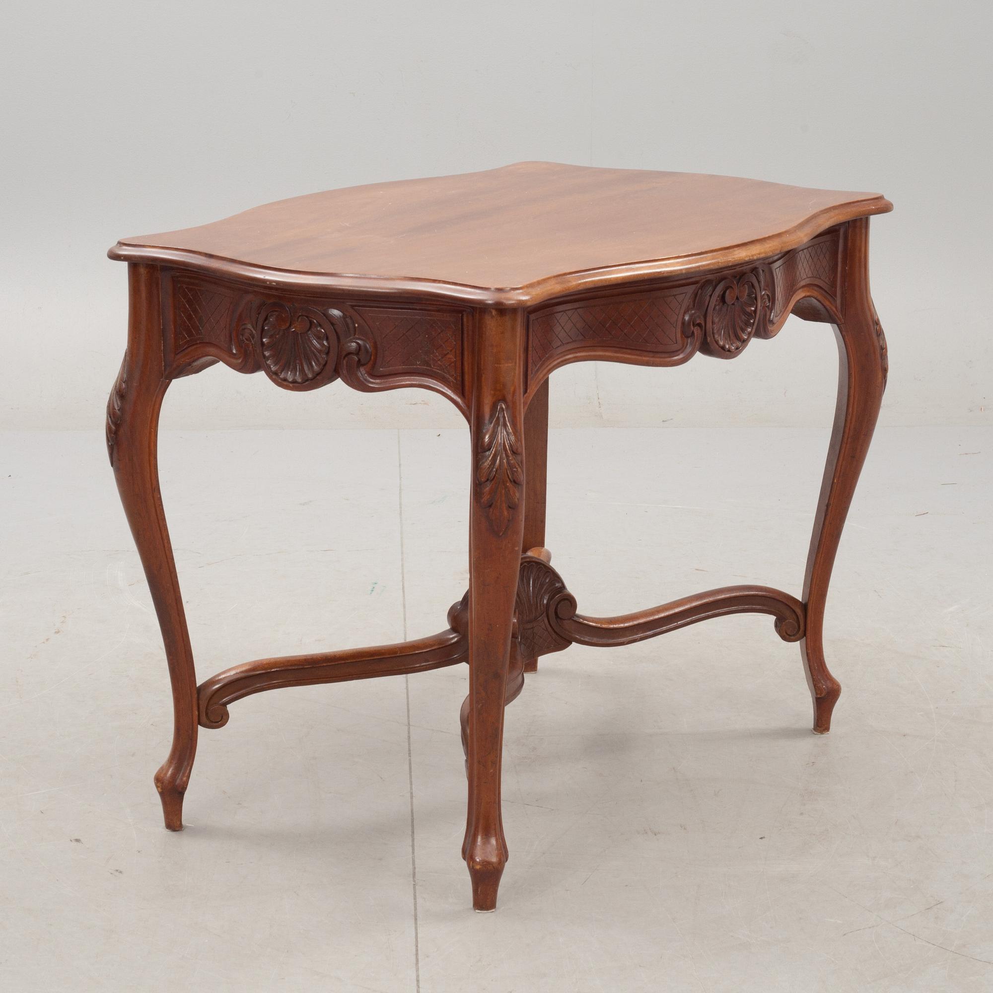 BORD, Louis XV-stil, 1900-talets första hälft.
