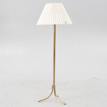Josef Frank, golvlampa, modell G 2326, Firma Svenskt Tenn.