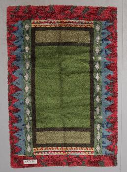 MATTA, rya. Ca 200 x 133 cm.
