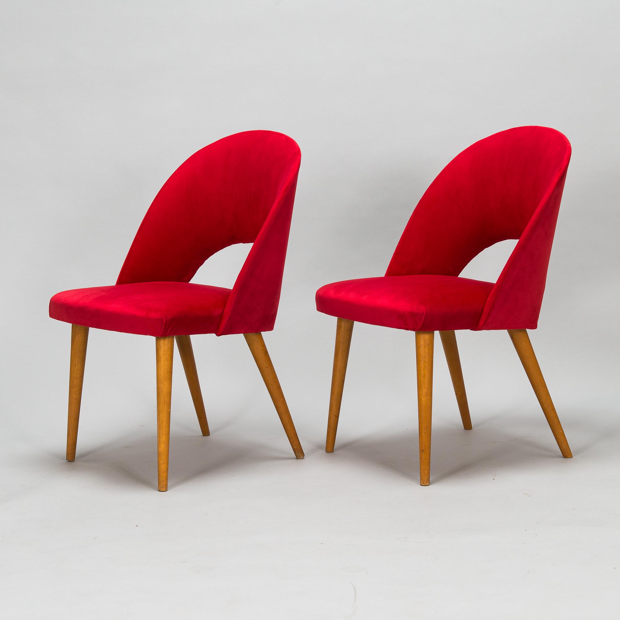 Four mid-20th century chairs.
