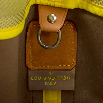 LOUIS VUITTON, 'Damier Geant LV Cup Volunteer'.