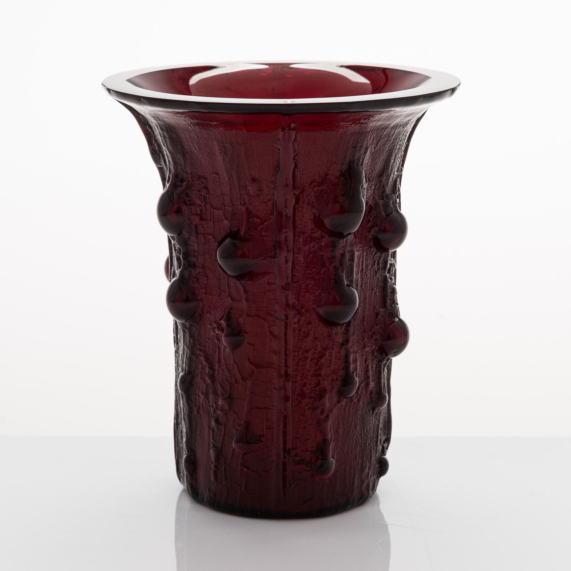 Timo Sarpaneva, vas, "Finlandia 3356", signerad Timo Sarpaneva 3356.