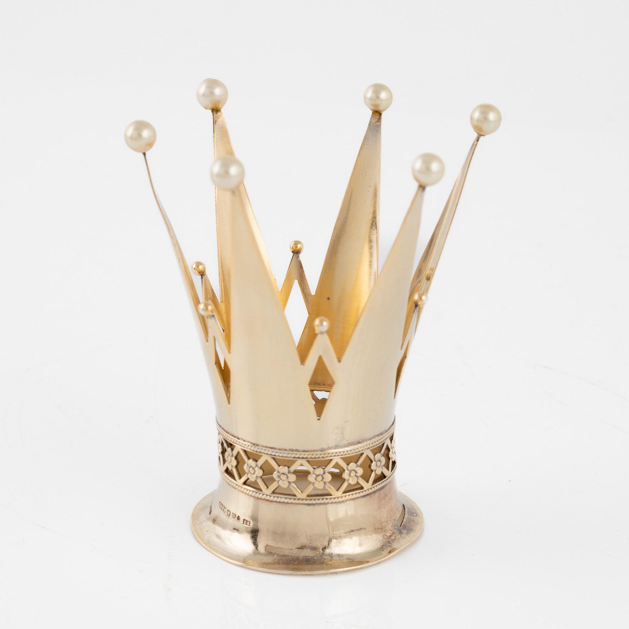 Brudkrona, förgyllt silver med pärlor, 1940-tal, Sverige.