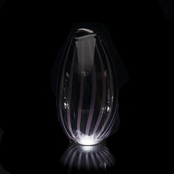 ILSE & YRSA LINDQVIST
Modernica filigran, 2010. 
Glas, höjd 18 cm.