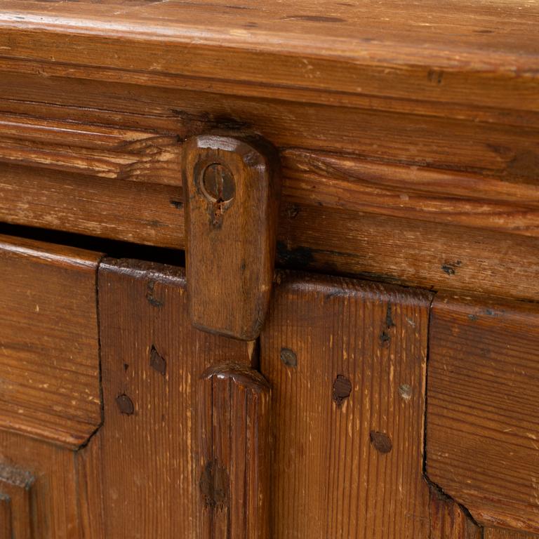 A pine wood cabinet, first part of the 19th Century.