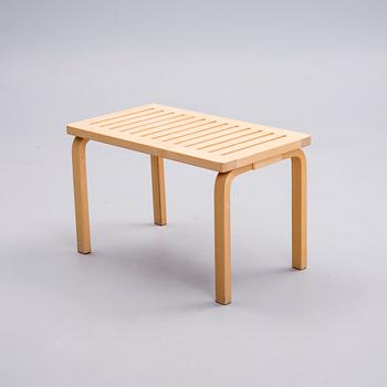 BÄNK, 153B, Alvar Aalto, Artek. Formgiven 1945.