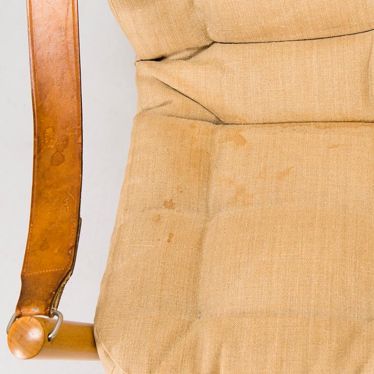 BROR BOIJE, A pair of 'Junker' easy chairs and an ottoman for Dux, Sweden, latter half of the 20th Century.