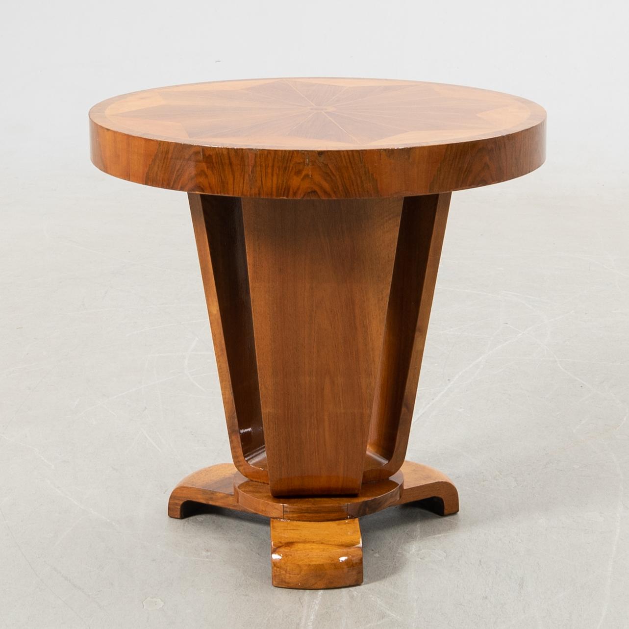 Coffee table, Art Deco, first half of the 20th century.