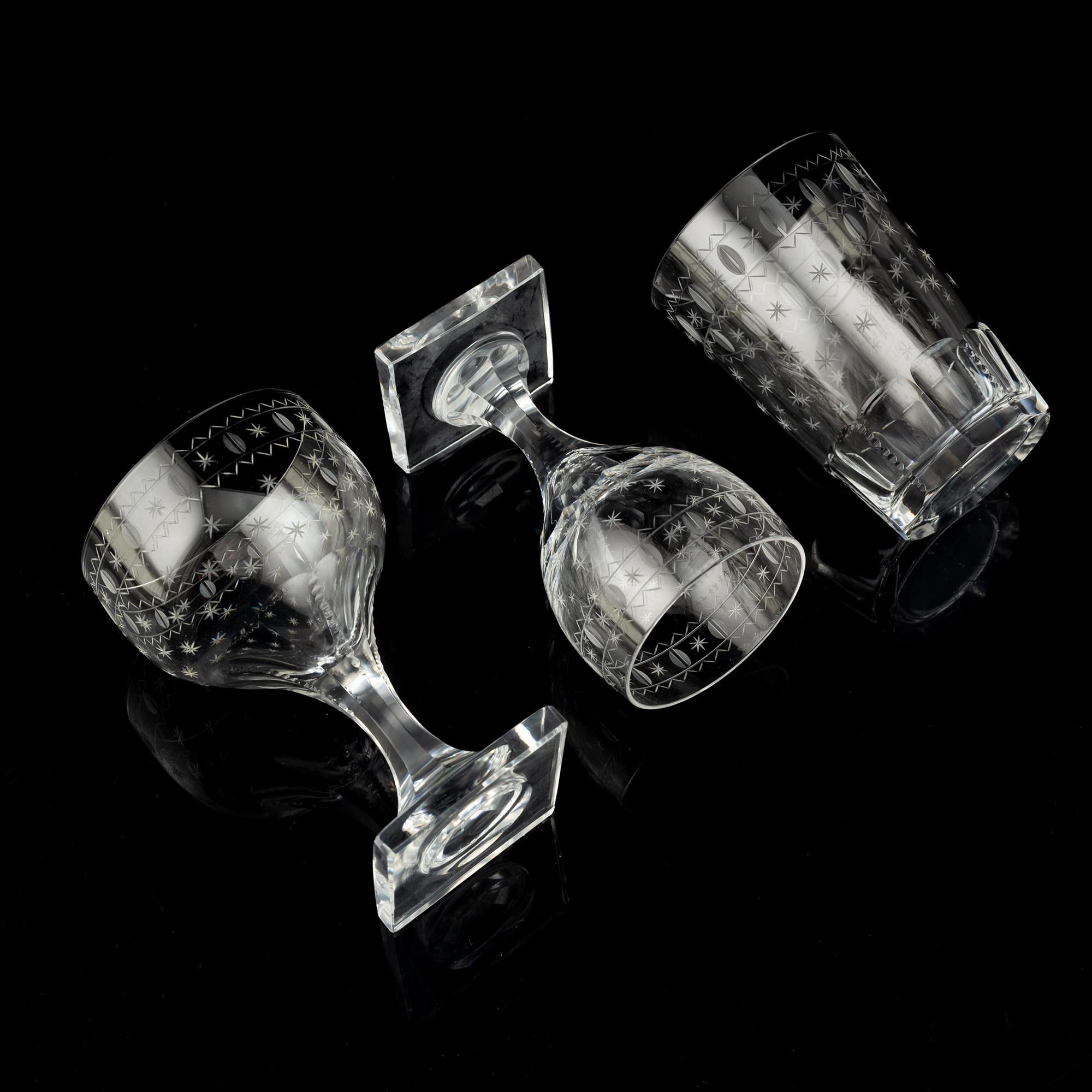 A 58-piece glasservice.