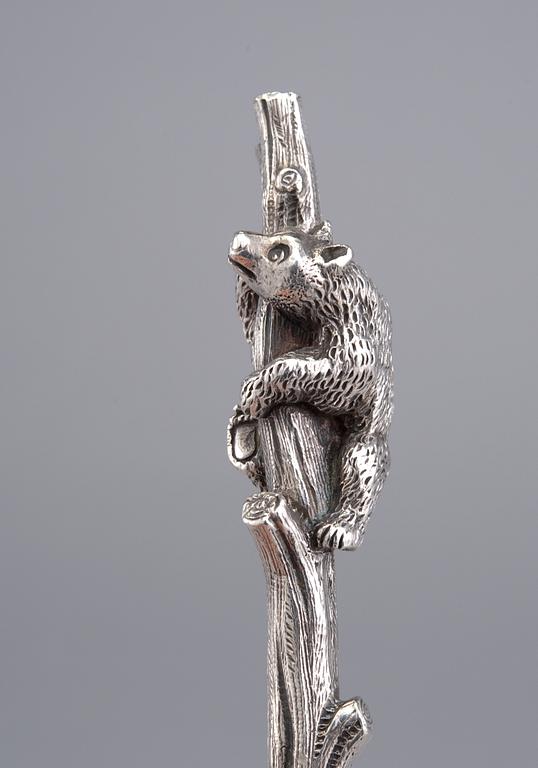 SILVERSKED.