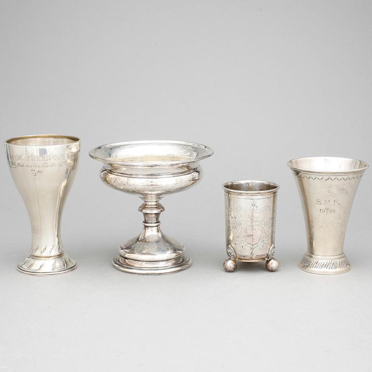 PARTI SILVER, 4 delar, bland annat Lars Larson & Co, Göteborg, 1869. Total vikt ca 485g.