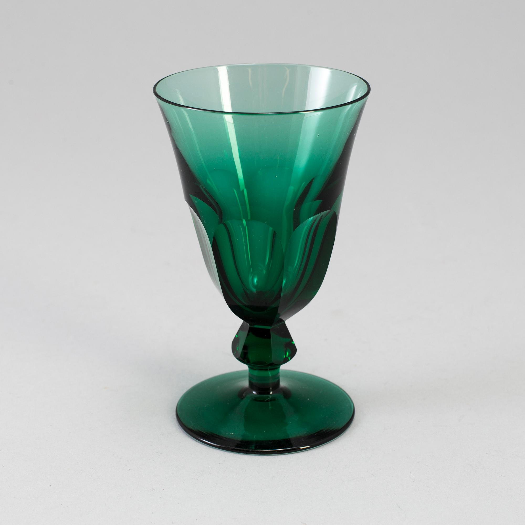 VINGLAS, 9 st "Bergh", design Elis Bergh för Kosta, 1900-talets mitt/andra hälft.