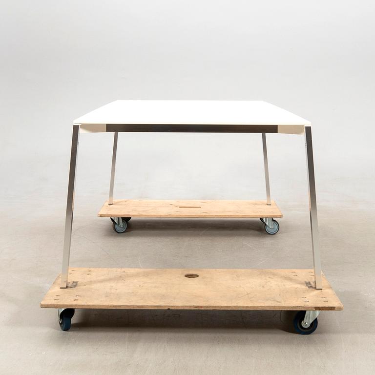 Konstantin Grcic, bord "Table One", Magis 2000-tal.