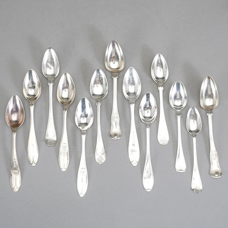 PARTI SILVER, 16 st, bland annat Lorenz Georg Weis (1791-1829), Norrköping. Mestadels 1800-tal. Vikt ca 344 g.