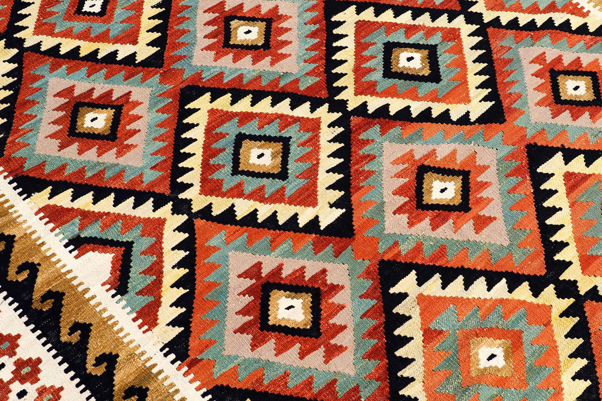 CARPET, Kilim, ca 299 x 198  cm.