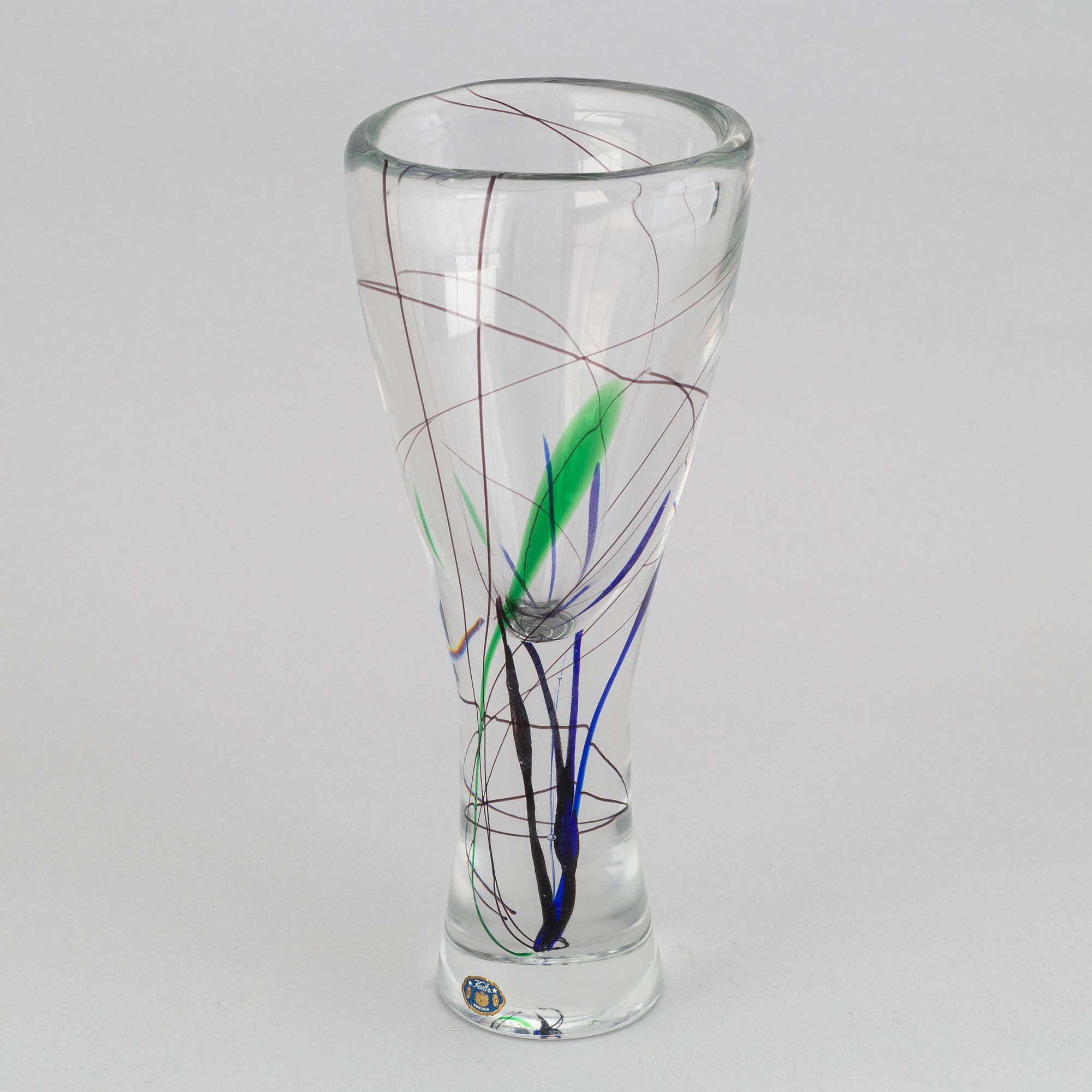 A glass vase by vicke Lindstrand,